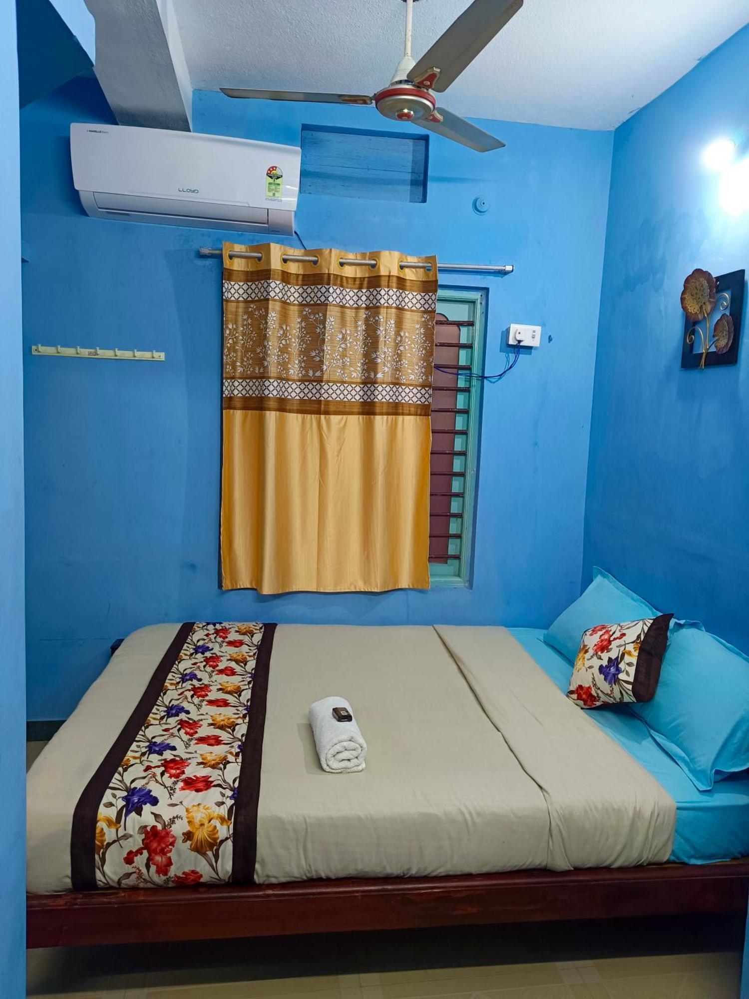 Blue Waves Homestay ポンディシェリ エクステリア 写真