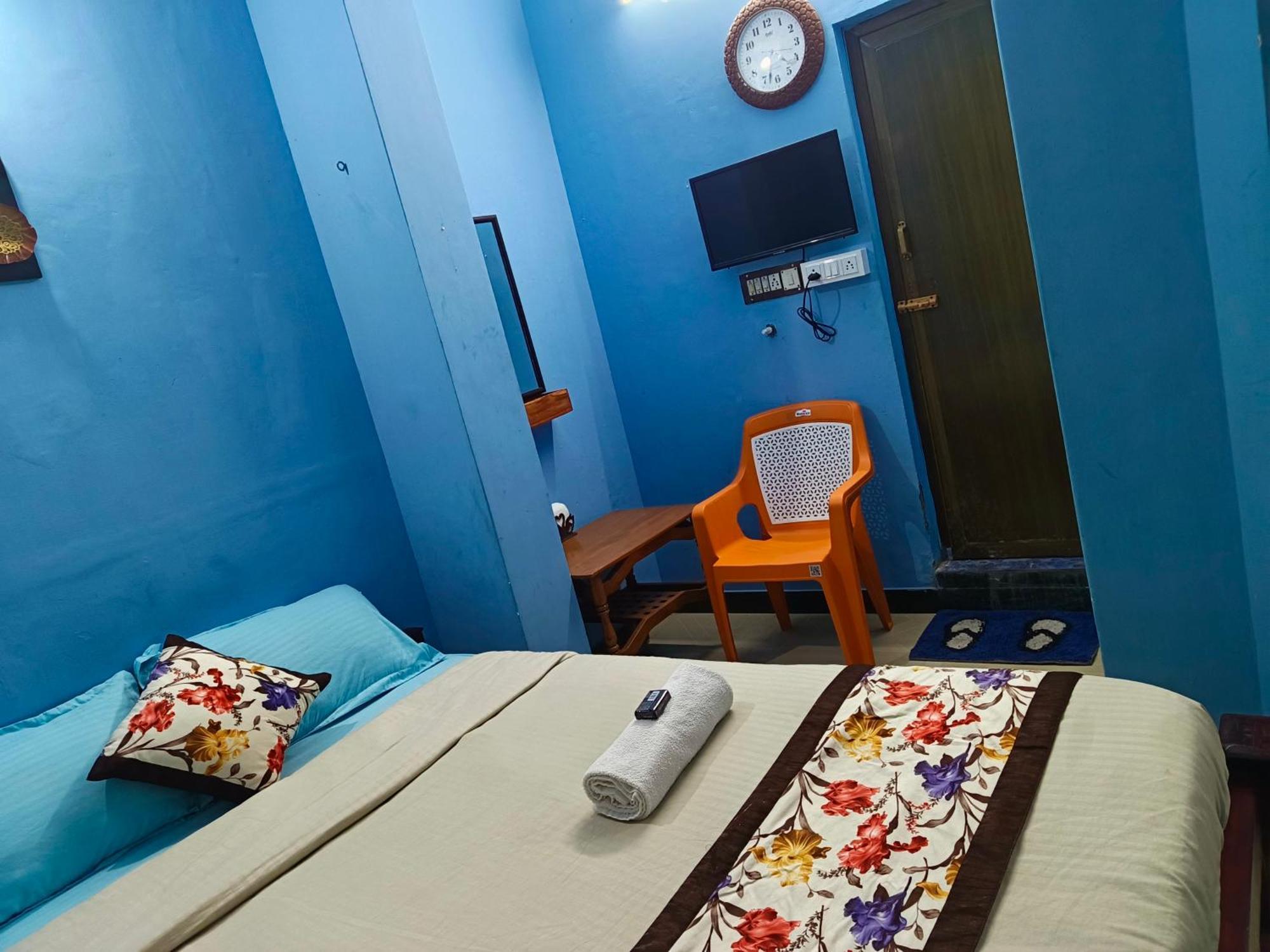 Blue Waves Homestay ポンディシェリ エクステリア 写真