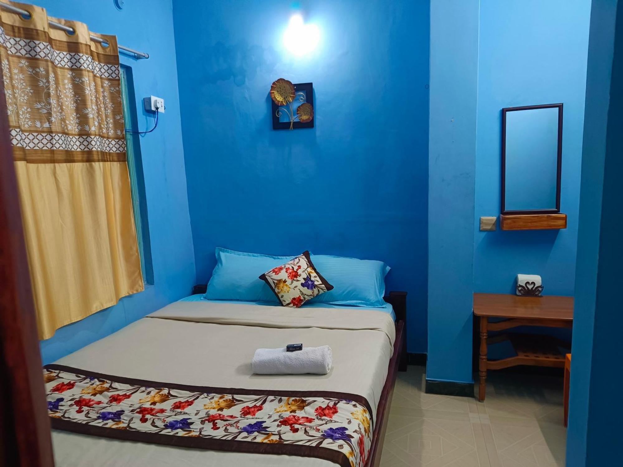 Blue Waves Homestay ポンディシェリ エクステリア 写真