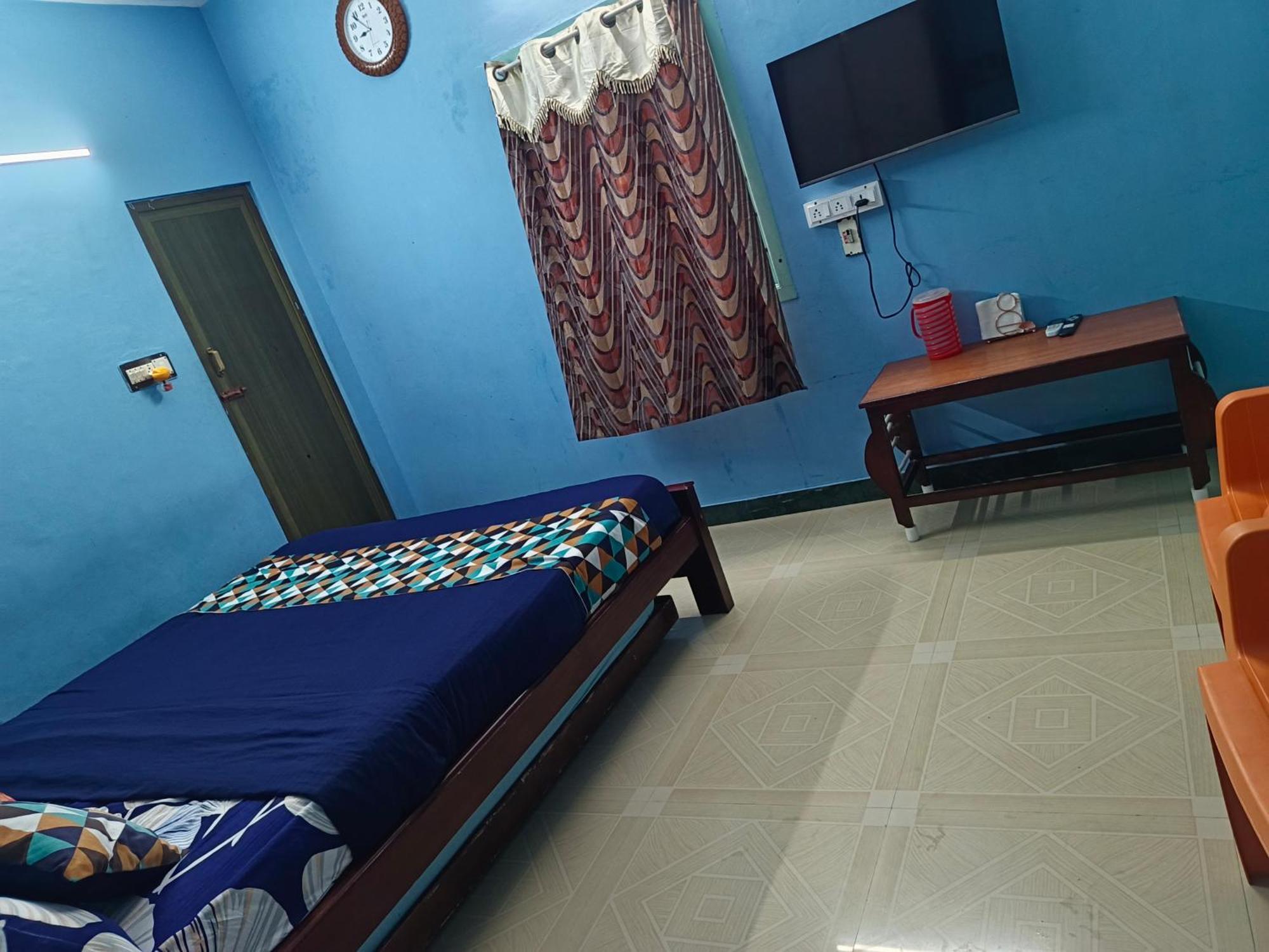 Blue Waves Homestay ポンディシェリ エクステリア 写真